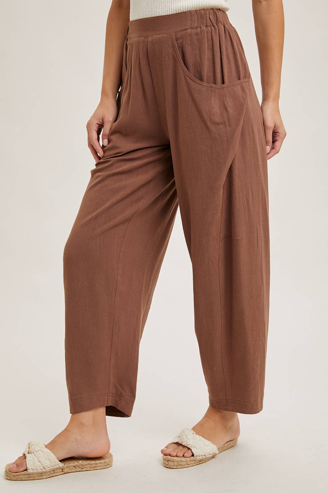 RELAXED BARREL PANTS WITH POCKETS