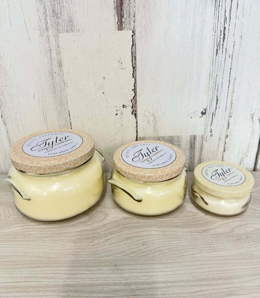 ⭐️NEW SCENT⭐️         Tyler Candle Co. Superstar